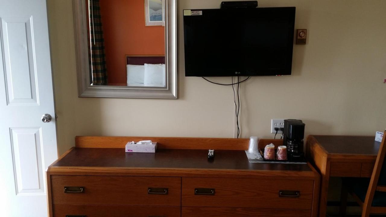 River Mist Inn Sturgeon Falls エクステリア 写真