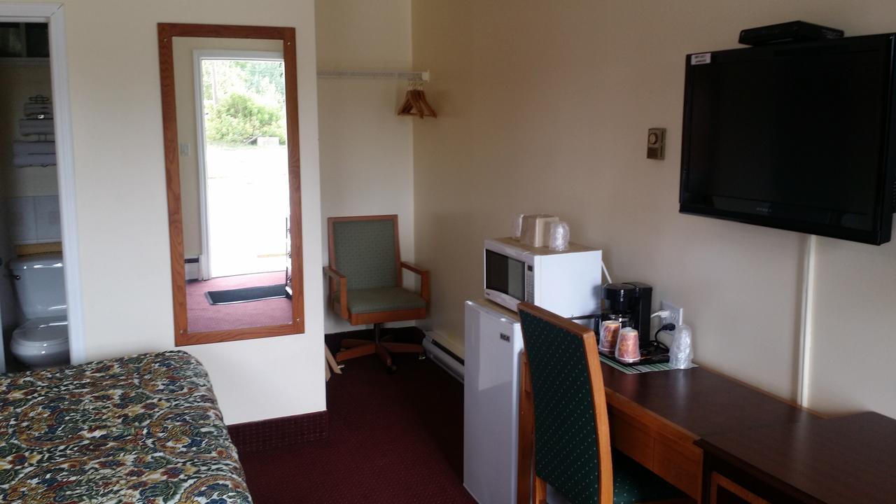 River Mist Inn Sturgeon Falls エクステリア 写真