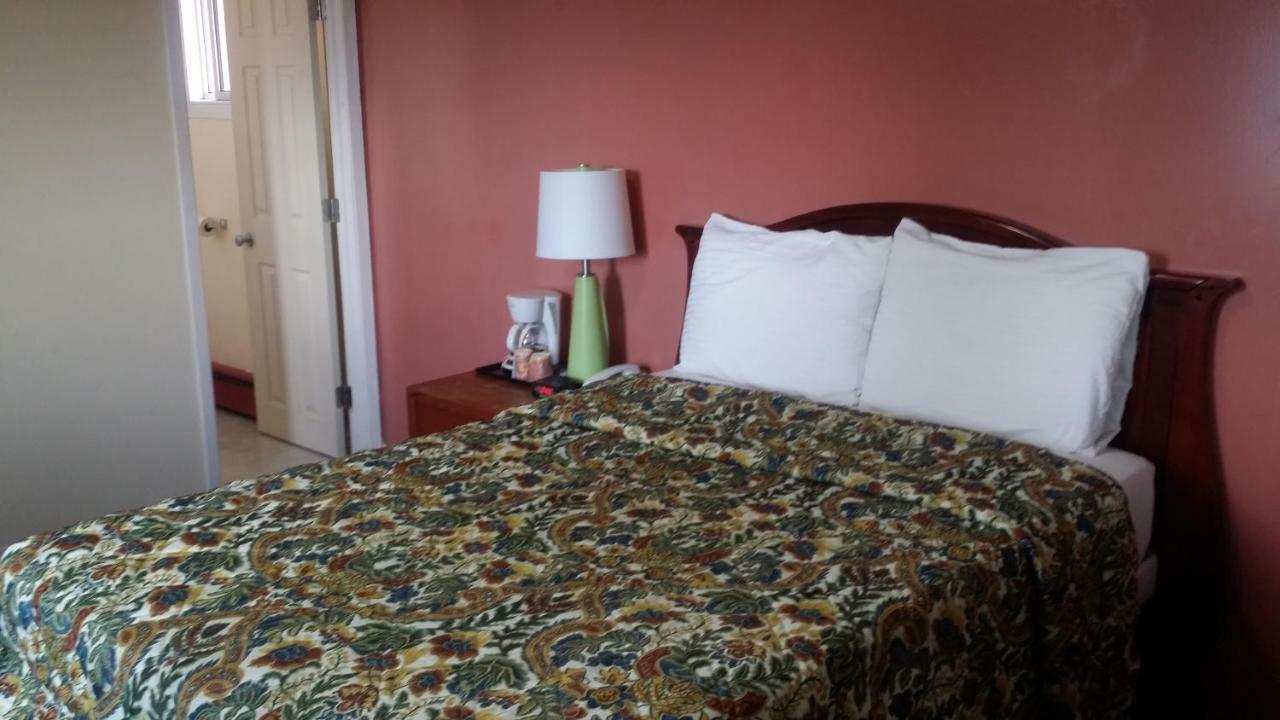 River Mist Inn Sturgeon Falls エクステリア 写真