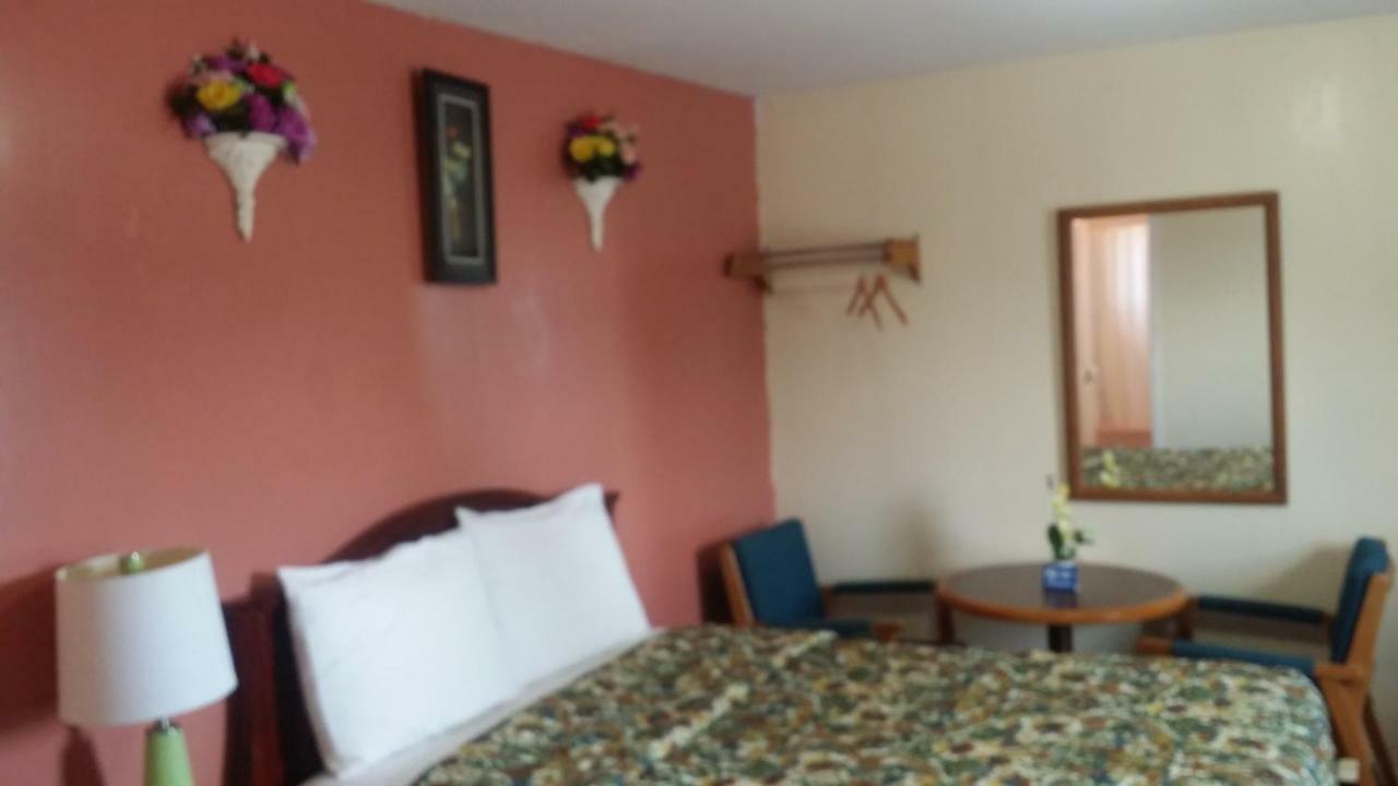 River Mist Inn Sturgeon Falls エクステリア 写真