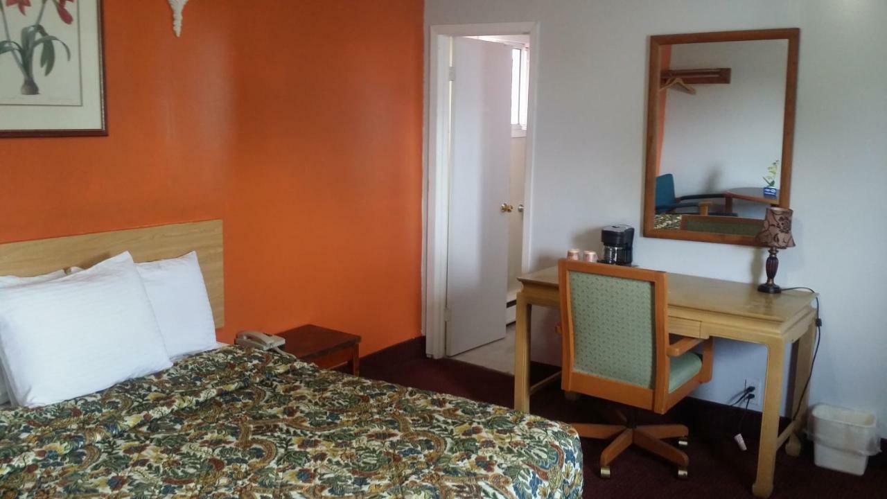 River Mist Inn Sturgeon Falls エクステリア 写真