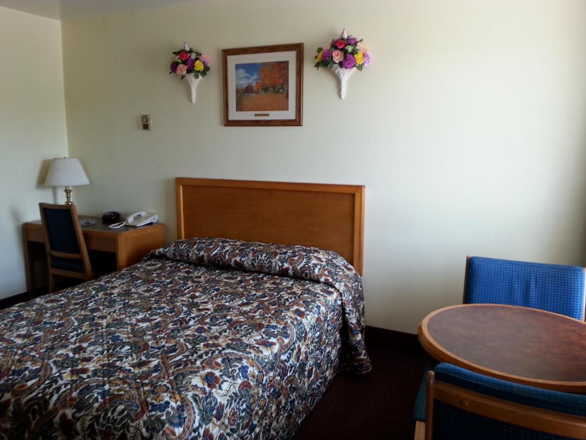River Mist Inn Sturgeon Falls エクステリア 写真